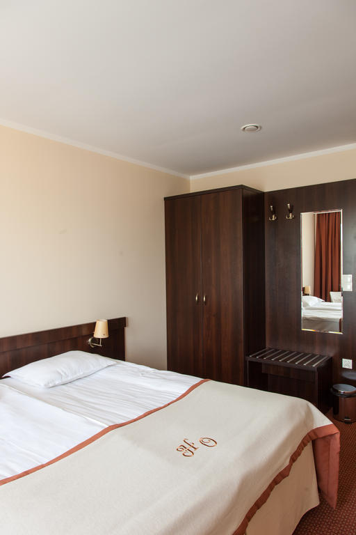 Hotel Ostrawa Wodzislaw Slaski Exterior photo