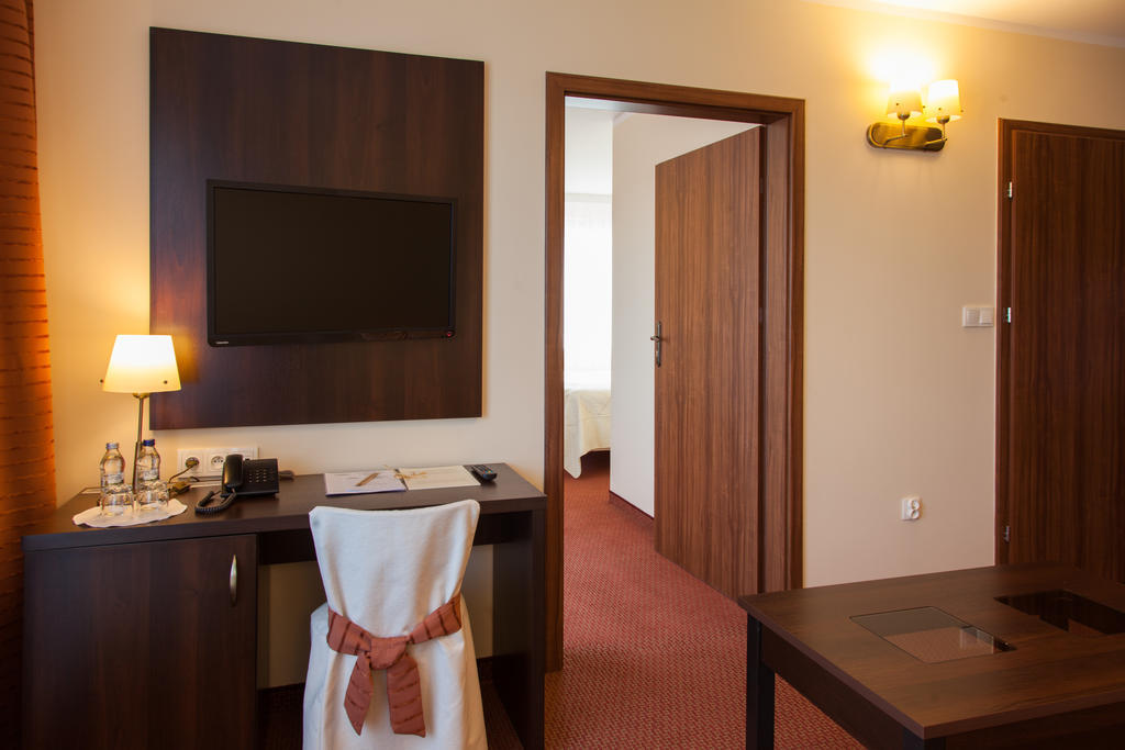 Hotel Ostrawa Wodzislaw Slaski Room photo