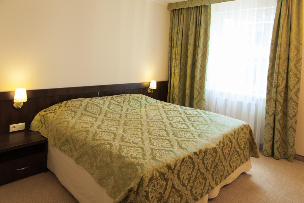 Hotel Ostrawa Wodzislaw Slaski Room photo